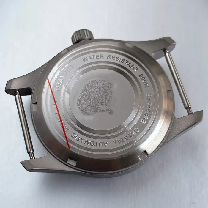 Boîtier de montre en titane pour hommes