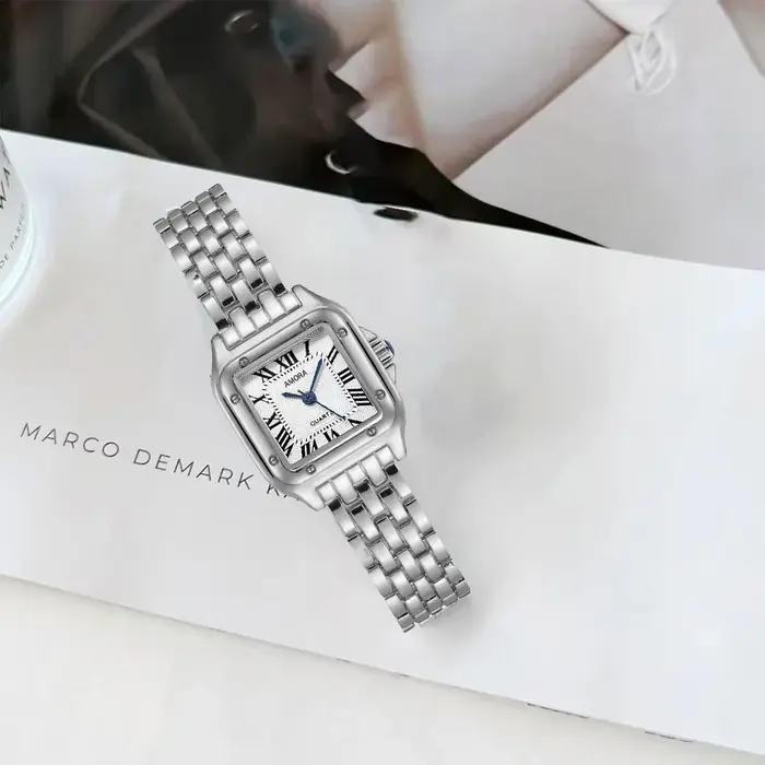 Montres de luxe pour femmes montre en or