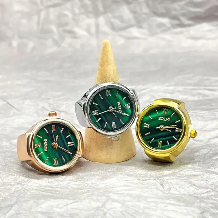 Montre Bague à Doigt Tendance : Accessoire de Mode Créatif