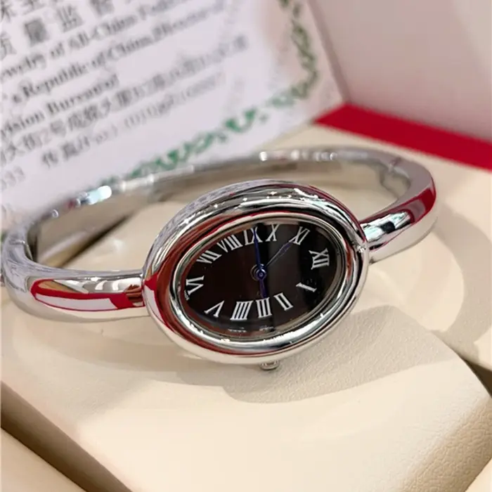 Montre-bracelet de marque tendance 2026 pour femme et fille