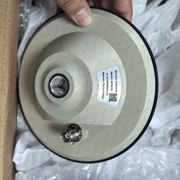Antenne GNSS externe GPS520 4 systèmes