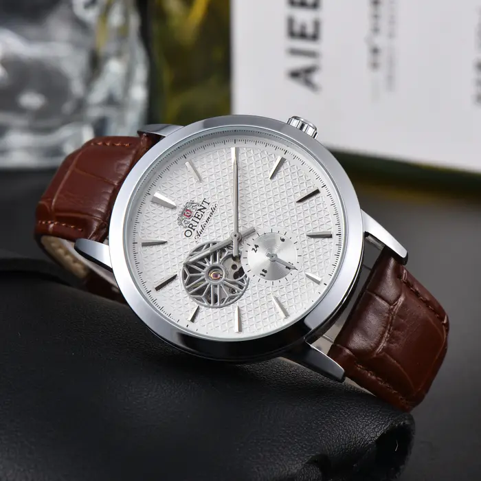 Montre squelette mécanique Orient 118A : toutes fonctions