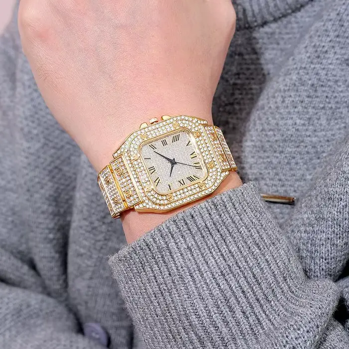 Montres pour hommes de luxe de marque bracelet en alliage élégant Hip Hop diamant or Date Montre à Q