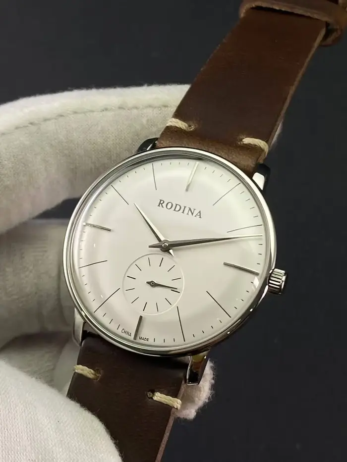 Montre mécanique manuelle minimaliste Bauhaus pour homme, 38 mm, petite taille, design ultra-fin de