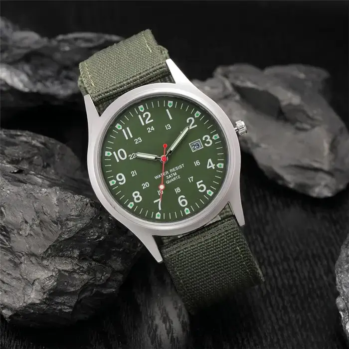 1 pièce / lot Montre homme pas chère