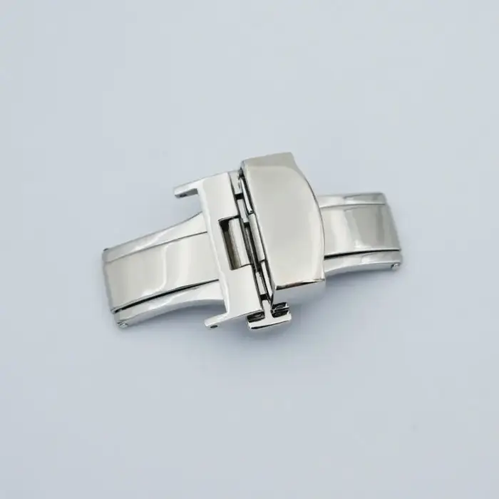 Bracelet de montre avec déploiement de papillon argenté