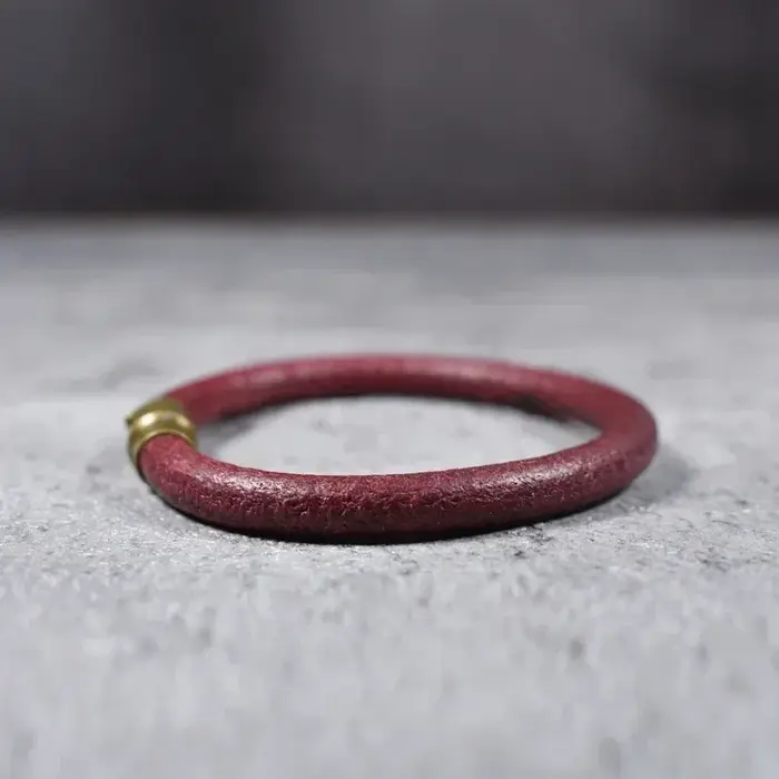 Bracelet à fermoir magnétique hommes Bracelets en cuir véritable Style Simple dames couleur marron rougeâtre