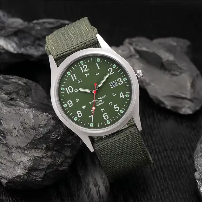 Garçons marque pas cher montres hommes mode décontracté bracelet en Nylon sport armée cadeaux Date Quartz montre-bracelet Fluorescent Relogio Masculino