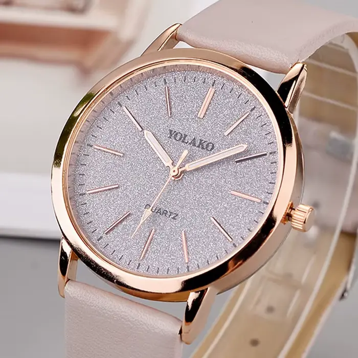 Montre à quartz avec bracelet en cuir pour femme