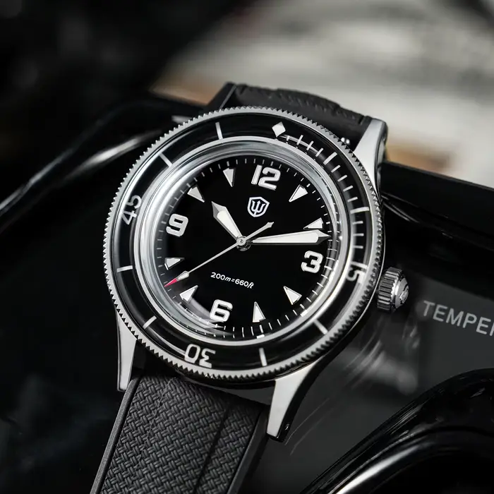Watchdives – montre 50-Fathoms VH31