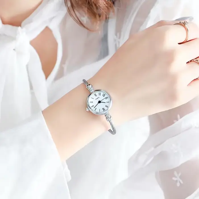 YIKAZE petit Bracelet en or montre de luxe en acier inoxydable rétro dames montre-Bracelet à Quartz 