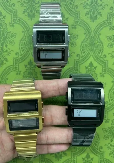 Montres électroniques pour hommes femmes Couple Vintage années 70 Style rétro-futuriste mode Led