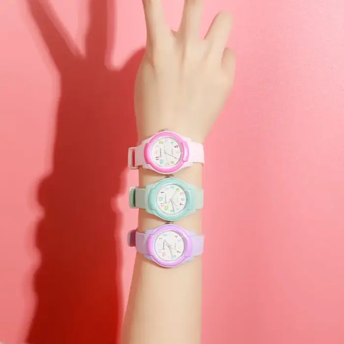 Montre Enfant 2026 Tendance Sport Quartz Rose Numérique Étanche Garçons Filles Enfants Adolescents Étudiants