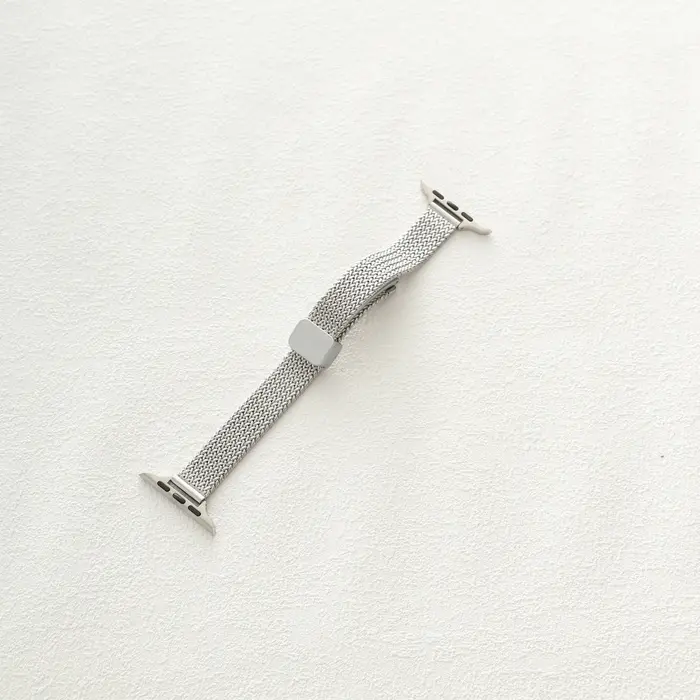 Bracelet magnétique en métal mince de luxe pour IWatch 9 8 7 SE 6 Bracelet de fille pour Apple Watch