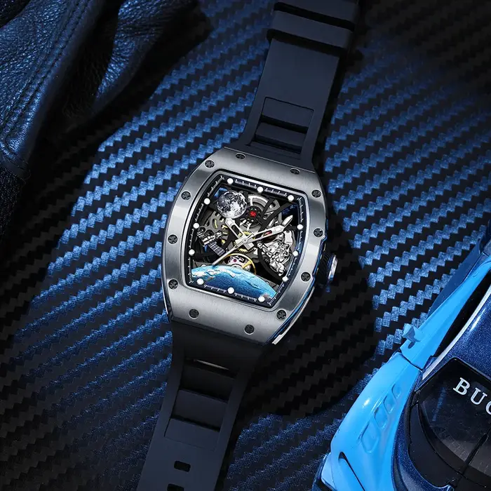 Montre automatique pour hommes de haute qualité avec bracelet en silicone de sport élégant montres mécaniques étanches 5 ATM pour les styles de vie actifs