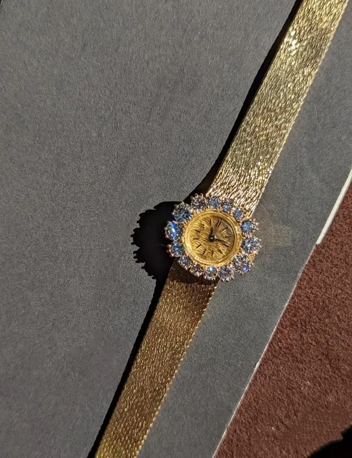 Montre de Luxe Femme 2026 Nouvelle Collection – Cadran Exquis avec Strass – Montre-Bracelet à Quartz Haut de Gamme
