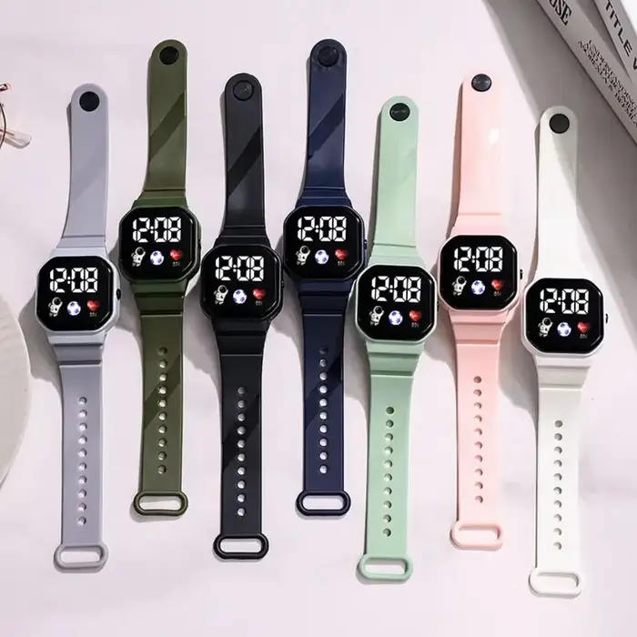 Spaceman LED montres numériques nouvelle mode étanche enfants Sport montre bracelet en Silicone montre-bracelet électronique hommes femmes étudiant