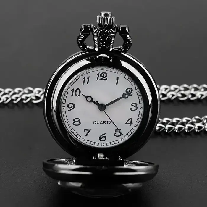 Montre de poche à quartz de moto noire vintage