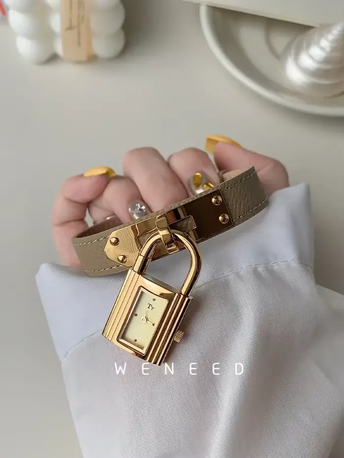 Montre à cadran verrouillable pour femmes personnalité de la mode 2025 nouvelle Niche lumière luxe Quartz