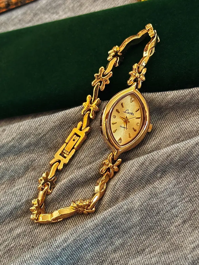 1 pièce de nouvelle montre à quartz pour femme à petit cadran doré vintage de style français