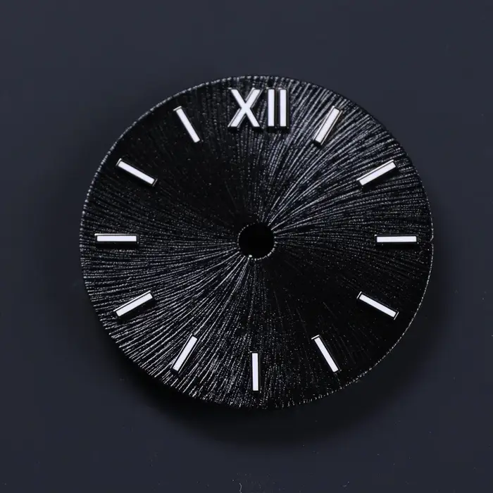 Cadran de montre de style nouveau avec luminescence bleu glace vert