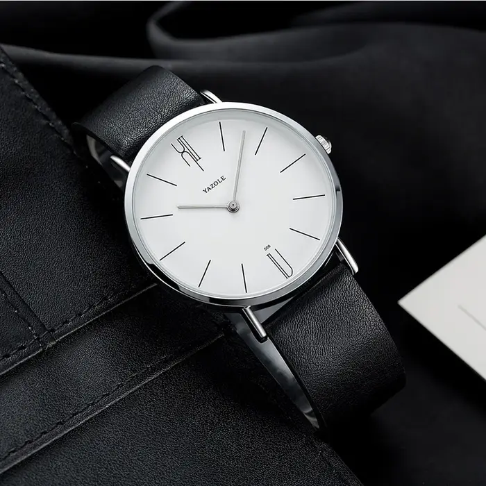 Montre d'extérieur en cuir véritable pour hommes