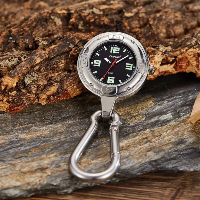 Montre de loisirs à la mode pour hommes